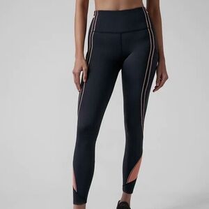 Athleta Ultimate Stash Ignite 7/8 Tight Legging Pants.Size M. NWOT
